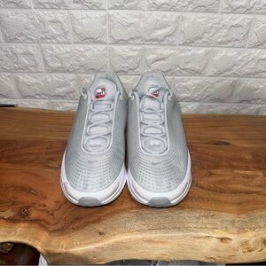 Nike Air Max DN “Photon Dust/White/Red”
Style Code: DV3337-018
Size: Men’s‎ 11.5